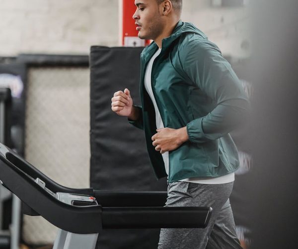 Abstract representation of human energy and flow during cardio exercise.